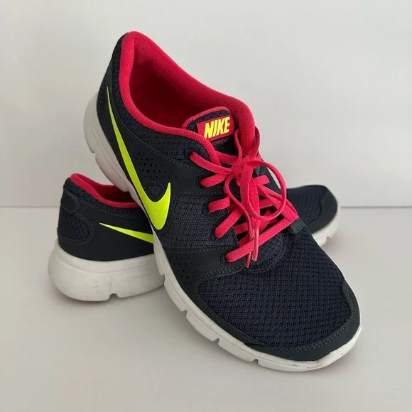 Nike Navy, Pin and Neon Yellow Women's Sneakers - Picture 2 of 8